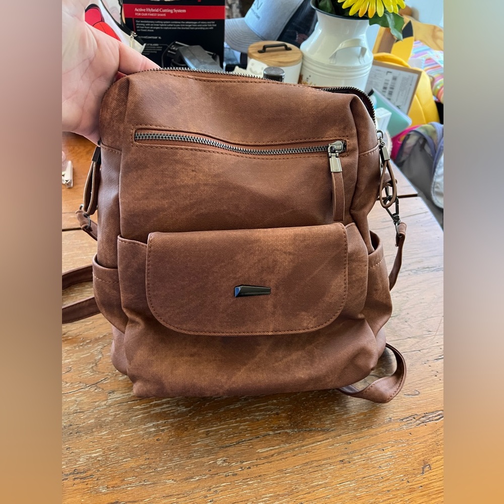 Like new shoulder/backpack bag!